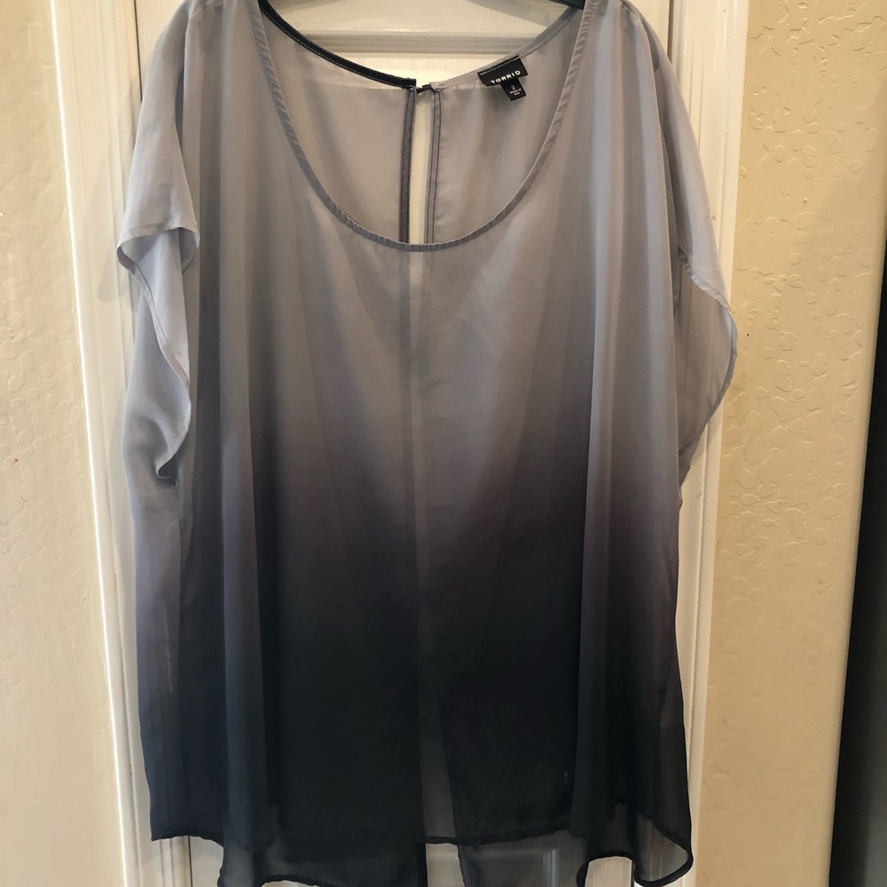 Ombré grey top 🖤